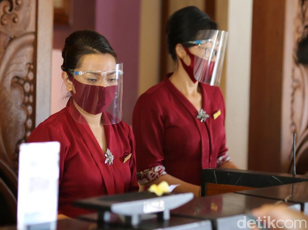 Sandiaga, Pekerja Wisata Butuh Segera Divaksinasi Nih Sandiaga, Pekerja Wisata Butuh Segera Divaksinasi Nih