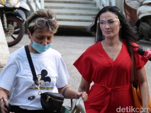 Whuzz! Iis Dahlia Lewat Begitu Saja