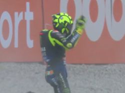 Lagi-lagi Valentino Rossi Gagal Finis Lagi