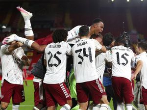 Arsenal di Anfield: Senin Jadi Pecundang, Kini Pemenang