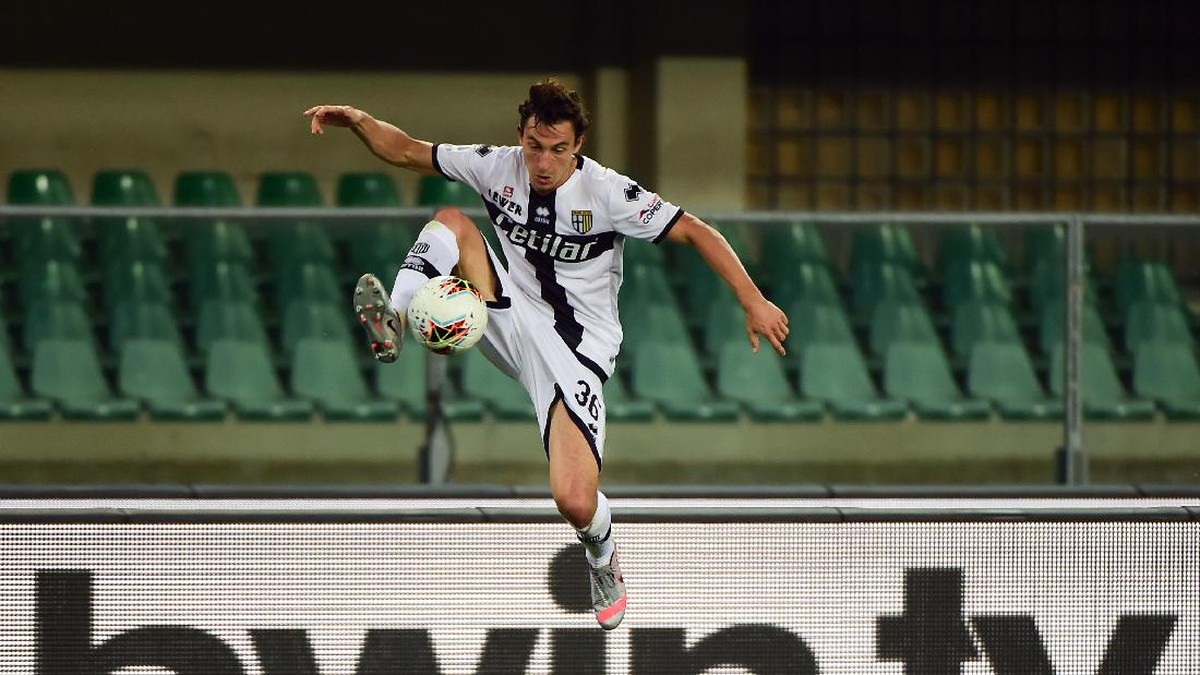 Matteo Darmian kabarnya akan segera merapat ke Inter Milan. (Foto: Getty Images/Pier Marco Tacca