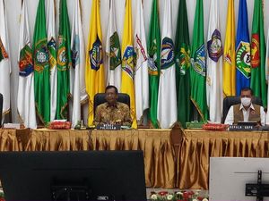 Mendagri Minta Masker-Hand Sanitizer Jadi APK Paslon di Pilkada 2020