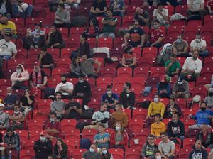 UEFA Cabut Aturan Larangan Penonton ke Stadion