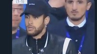Di sisi lain, PSG pun kena ledek. Salah satunya lewat meme reaksi wajah Neymar, bintang PSG, saat MU bangkit dan mengalahkan timnya beberapa musim lalu. (Foto: internet/Twitter)