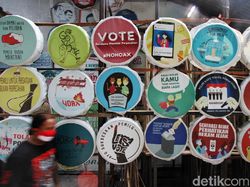 Ragam Poster Siap Warnai Pilkada Damai di Solo