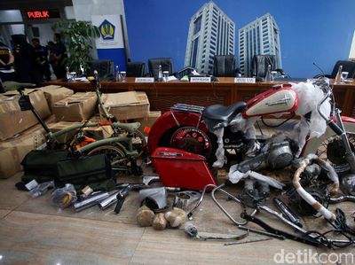 Ini Dia Harley & Brompton Selundupan yang Libatkan Ari Askhara