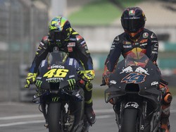 Pol Espargaro Tak Idolakan Valentino Rossi, tapi...