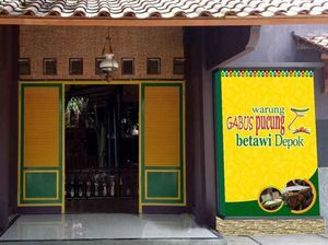 5 Warung Makan Betawi di Depok yang Punya Gabus Pucung dan Semur Jengkol 5 Warung Makan Betawi di Depok yang Punya Gabus Pucung dan Semur Jengkol