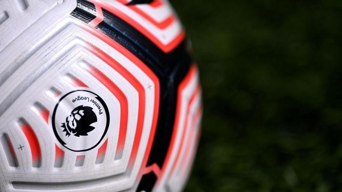 LEEDS, ENGLAND - SEPTEMBER 19: A detailed view of the Premier League Logo is seen on the Nike Flight Ball is seen prior to the Premier League match between Leeds United and Fulham at Elland Road on September 19, 2020 in Leeds, England. (Photo by Laurence Griffiths/Getty Images)