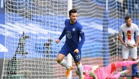 Di nomor enam ada Ben Chilwell. Chelsea membelinya di musim panas ini dari Leicester City seharga 50 juta paun atau setara Rp 933 miliar. Chilwell langsung mengisi skuad utama menggeser posisi Marcos Alonso (Getty Images/Mike Hewitt)
