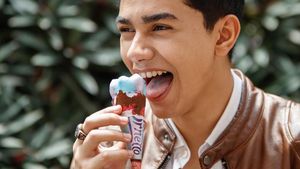 Ini Asad Motawh, Penyanyi Tampan Asal Malaysia yang Hobi Makan Es Krim