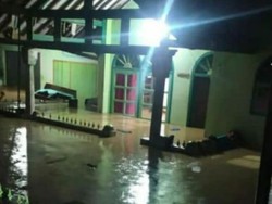 Banjir Terjang 5 Desa di Cianjur, Ketinggian Air Capai 2 Meter