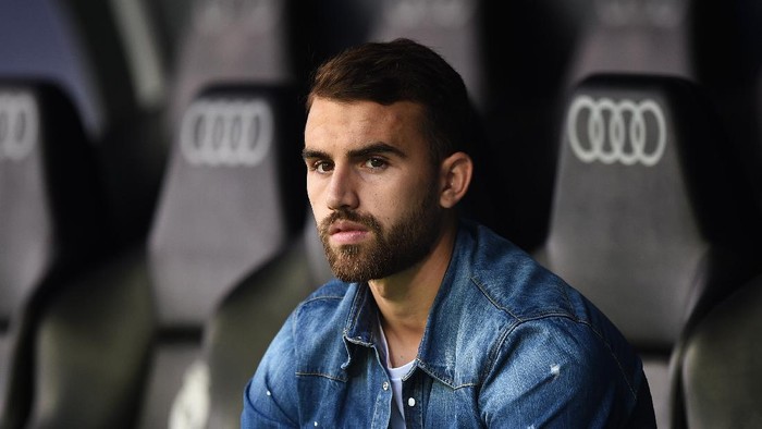 MADRID, SPAIN - OCTOBER 20:  Borja Mayoral of Levante looks on before the La Liga match between Real Madrid CF and Levante UD at Estadio Santiago Bernabeu on October 20, 2018 in Madrid, Spain. (Photo by Denis Doyle/Getty Images)