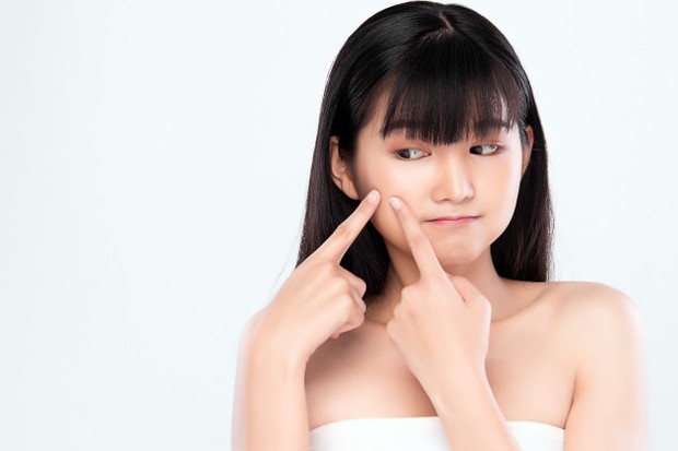 Garis halus ini bisa diamati di area mata, bibir dan juga hidung