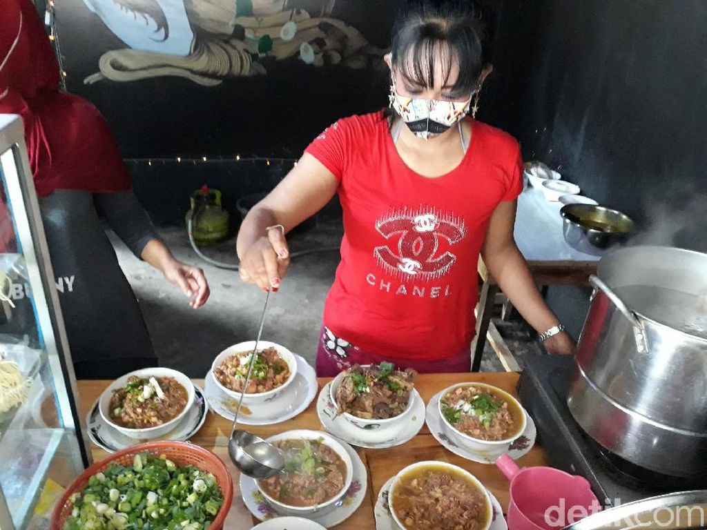Bisa Makan Gratis dan Dapat Rp 100 Ribu di Warung Mie Ayam Ini Bisa Makan Gratis dan Dapat Rp 100 Ribu di Warung Mie Ayam Ini