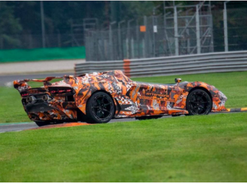 Lamborghini Uji Mobil Sport Tanpa Atap, Awas Berantakan Rambutnya Lamborghini Uji Mobil Sport Tanpa Atap, Awas Berantakan Rambutnya