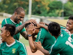 Pemain Persebaya Saling Mendukung Rekannya yang Positif COVID-19