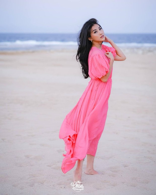 Bersama keluarga tercinta, Sarwendah memutuskan liburan ke Bali di masa new normal ini