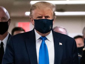 Trump Diberi Dexamethasone, Kondisinya Kritis? Trump Diberi Dexamethasone, Kondisinya Kritis?