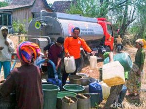 16 Kecamatan Krisis Air Bersih, BPBD Bondowoso Mulai Dropping Air Bergiliran