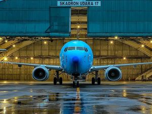 Penularan Corona di Pesawat Sangat Rendah Ketimbang Kesambar Petir