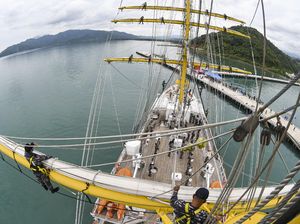 KRI Bima Suci Bersandar di Lampung