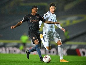 Meski Gagal Menang, Sterling Nikmati Duel dengan Leeds United