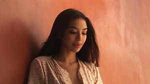 Baru Go Public, Manohara Putus dari Kristian Hansen