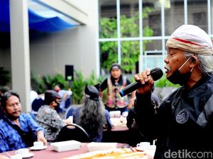 Pelukis Banyuwangi Dapat Order dari Panglima TNI di Tengah Pandemi Pelukis Banyuwangi Dapat Order dari Panglima TNI di Tengah Pandemi