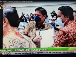 Tok! RUU Cipta Kerja Lanjut ke Paripurna DPR