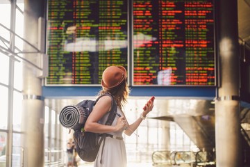 Daftar Negara Teraman dan Berisiko untuk Solo Traveling