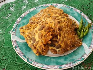 Tempe Pondasi, Tempe Kenyal Padat dari Koro Benguk Khas Pacitan