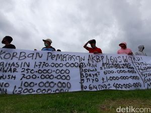 Perajin Jamu di Cilacap Demo Ngaku Diperas Oknum Polisi hingga Miliaran