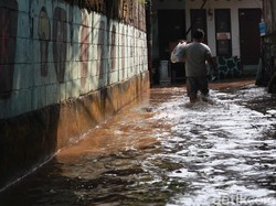 Banjir Sejak Semalam di Bekasi, 50 Orang Warga Pondok Gede Permai Mengungsi