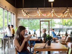 Saat Pandemi COVID-19 Ini 5 Ciri Restoran yang Harus Dihindari