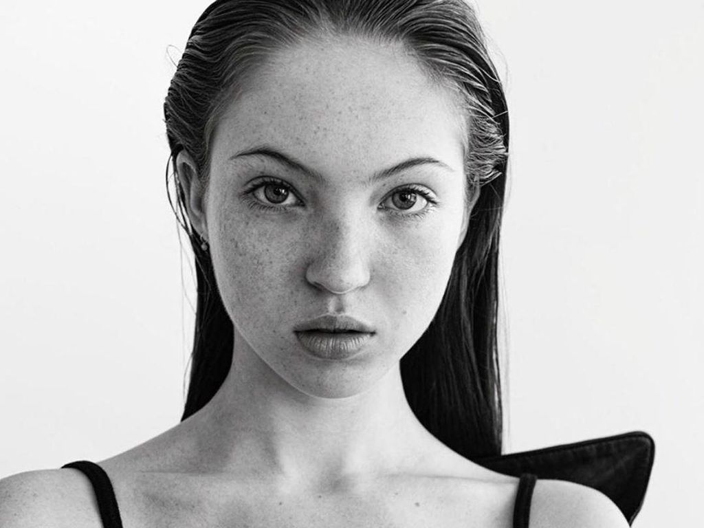 Beranjak Dewasa, Ini Lila Putri Kate Moss yang Disiapkan Jadi Supermodel Beranjak Dewasa, Ini Lila Putri Kate Moss yang Disiapkan Jadi Supermodel