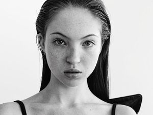 Beranjak Dewasa, Ini Lila Putri Kate Moss yang Disiapkan Jadi Supermodel Beranjak Dewasa, Ini Lila Putri Kate Moss yang Disiapkan Jadi Supermodel