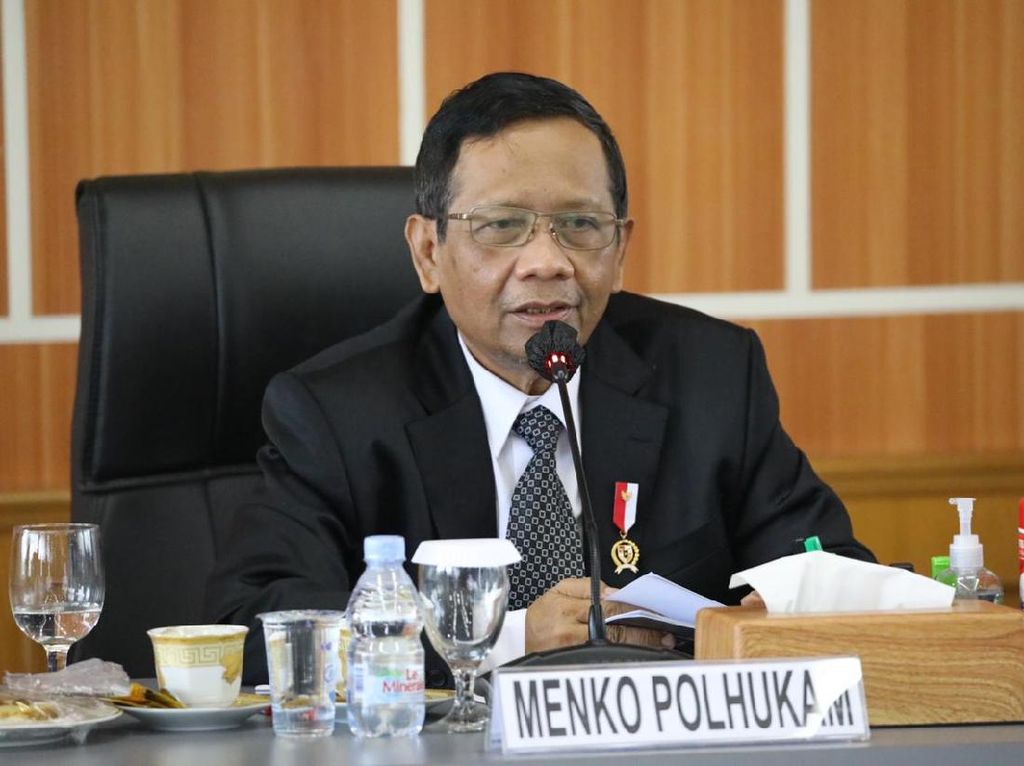 Siapa Pengkritik Nonton Sinetron yang Disindir Mahfud Langganan Porno? Siapa Pengkritik Nonton Sinetron yang Disindir Mahfud Langganan Porno?
