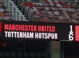 Mourinho Nantikan Reaksi MU, Sebut-sebut Cavani