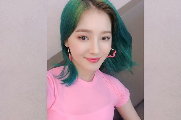 Nancy MOMOLAND/ Foto: Instagram.com/momoland_official rambut hijau nancy momoland di era Baam