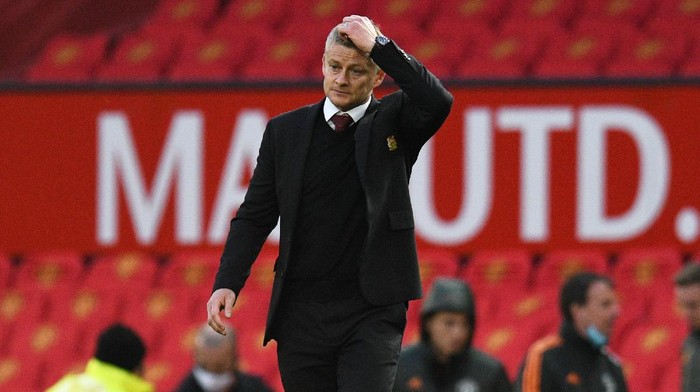 MANCHESTER, ENGLAND - OCTOBER 04: Ole Gunnar Solskjaer, Manager of Manchester United reacts looks dejected following the Premier League match between Manchester United and Tottenham Hotspur at Old Trafford on October 04, 2020 in Manchester, England. Sporting stadiums around the UK remain under strict restrictions due to the Coronavirus Pandemic as Government social distancing laws prohibit fans inside venues resulting in games being played behind closed doors. (Photo by Oli Scarff - Pool/Getty Images)
