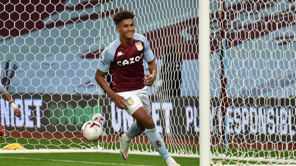 Diiincar MU, Sebagus Apa Ollie Watkins?