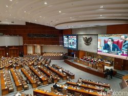 Naskah Final UU Cipta Kerja: Ada Perubahan Aturan soal Pesangon PHK