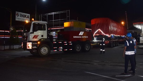 Kereta Produksi INKA Mulai Dikirim ke Bangladesh