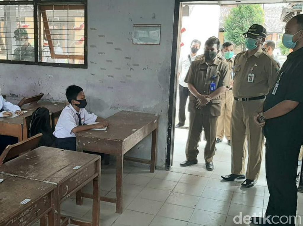 4 SMP Negeri di Rembang Gelar Simulasi Sekolah Tatap Muka 4 SMP Negeri di Rembang Gelar Simulasi Sekolah Tatap Muka