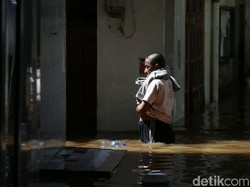 Hujan Deras, 9 RT di Ciracas Jaktim Banjir hingga 80 Cm
