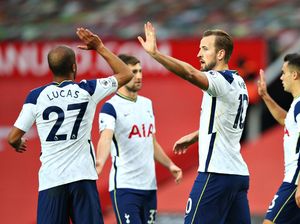 Penalti MU Tak Cukup untuk Goyahkan Tottenham