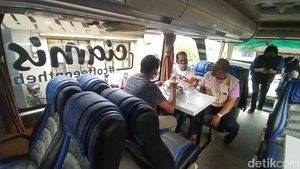 Foto: Wisata Kedai Kopi Bus Ciamis