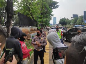 Berkumpul di Sekitar Gedung DPR, 4 Pemuda Diamankan Polisi