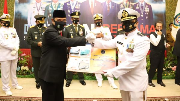 Dukung Pilkada Sehat dengan Berbagi Masker